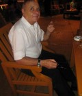 เดทติ้ง ชาย ไทย ถึง Thalang : Jean, 79 ปี
